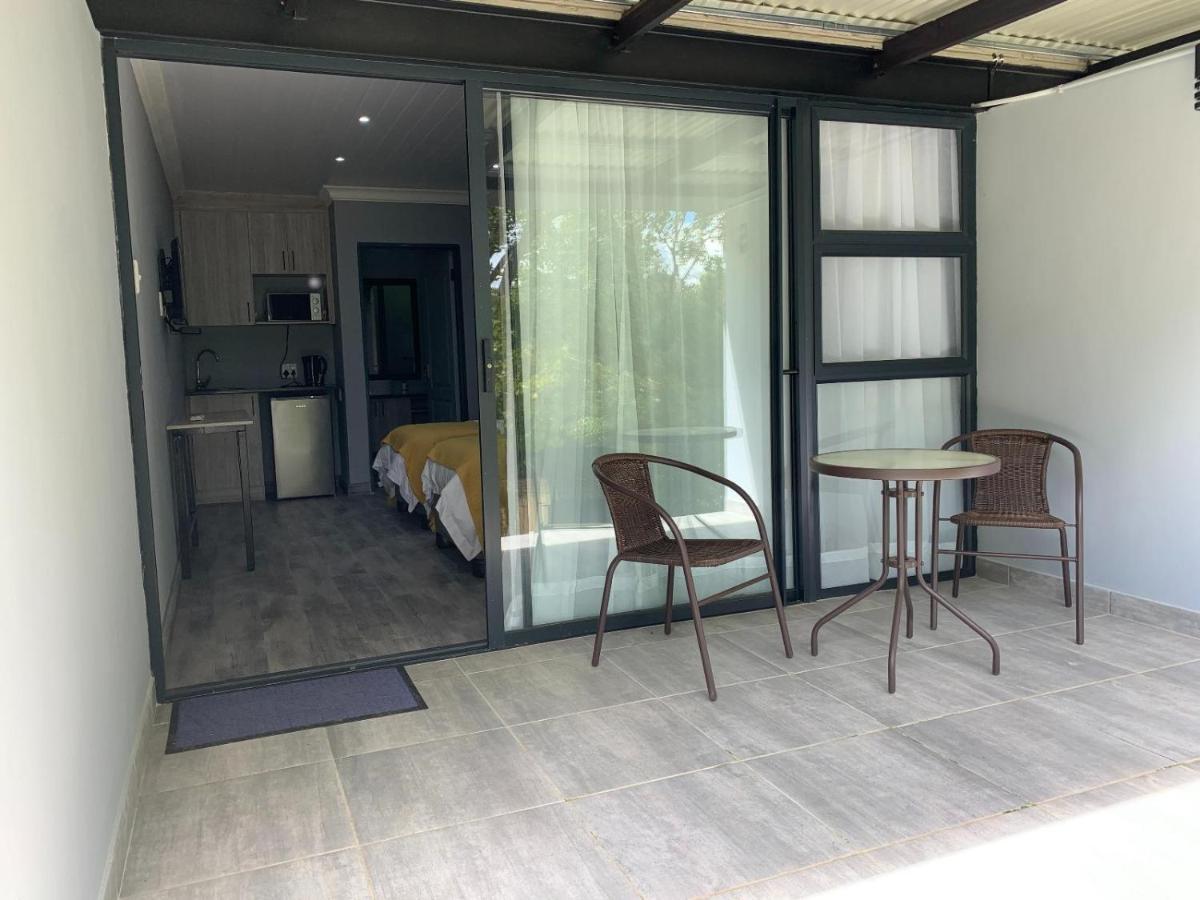 At The River Guest House クルーンスタッド エクステリア 写真