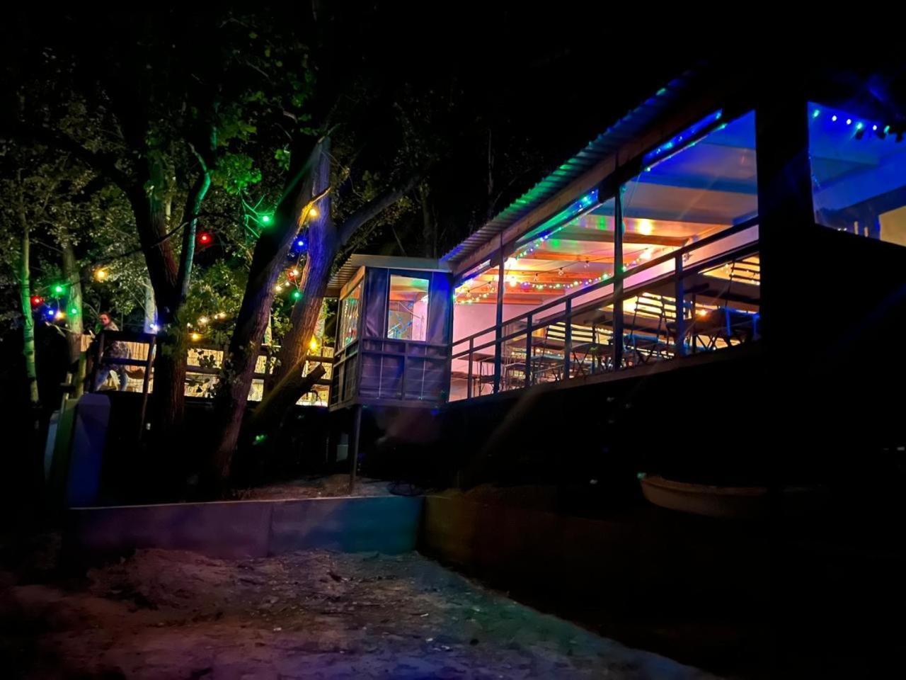 At The River Guest House クルーンスタッド エクステリア 写真