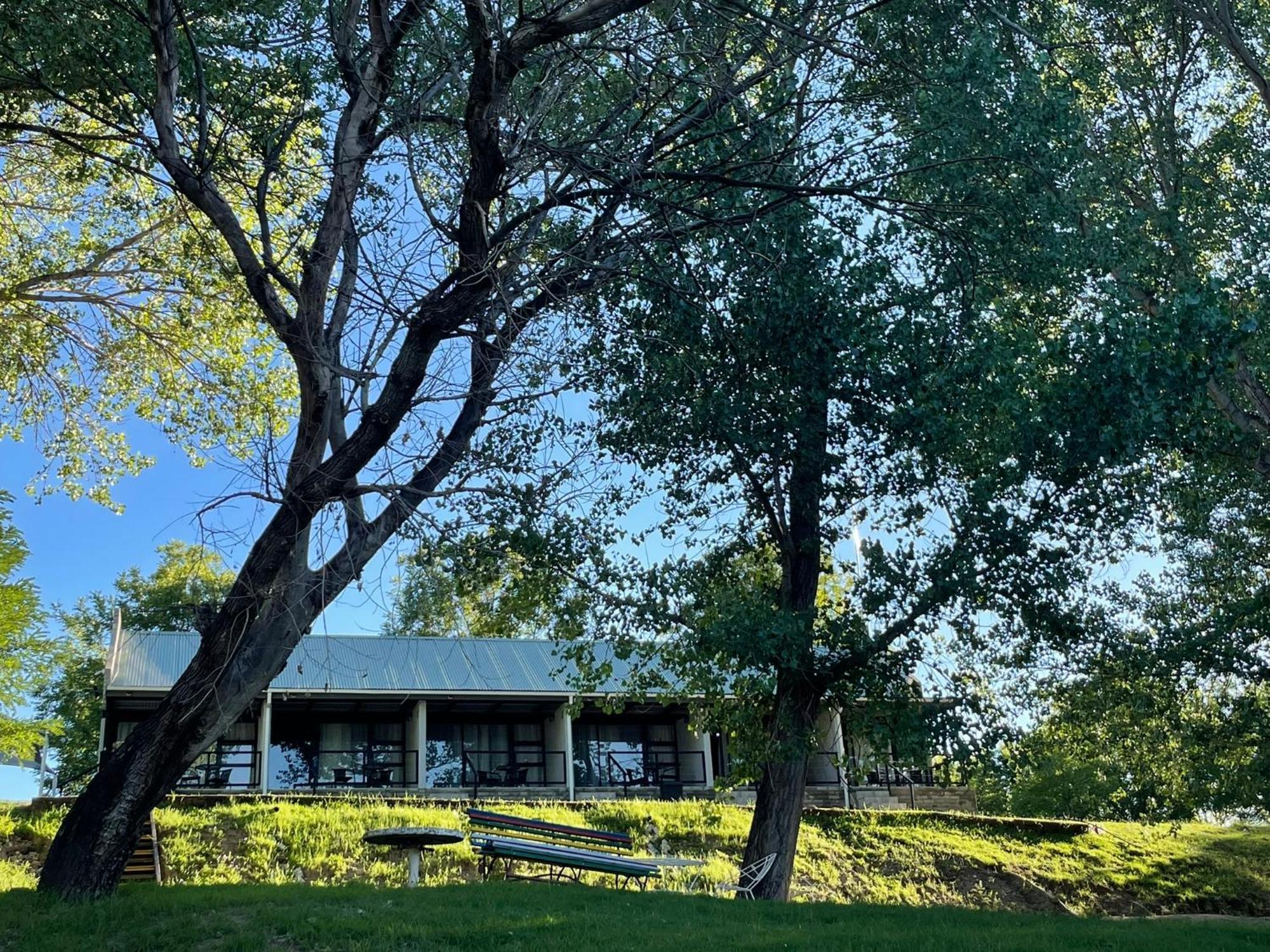 At The River Guest House クルーンスタッド エクステリア 写真